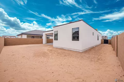 Exterior - 7948 E 34 Ln, Yuma, AZ 85365 photo 9 of 10