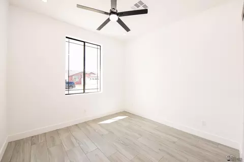 Bedroom - 7948 E 34 Ln, Yuma, AZ 85365 photo 3 of 6