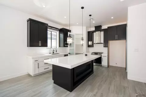 Kitchen - 7948 E 34 Ln, Yuma, AZ 85365 photo 2 of 8