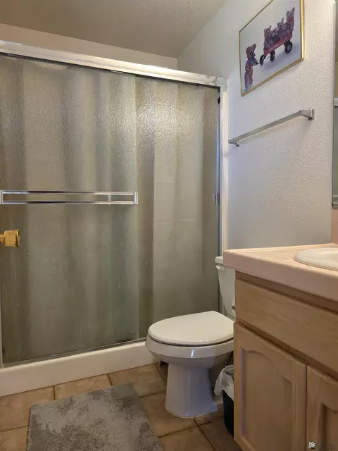 Bath - 7794 E Topeka Pl, Yuma, AZ 85365 photo 6 of 6