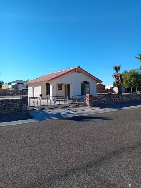 13835 E 51 Ln, Yuma, AZ 85367 photo 2