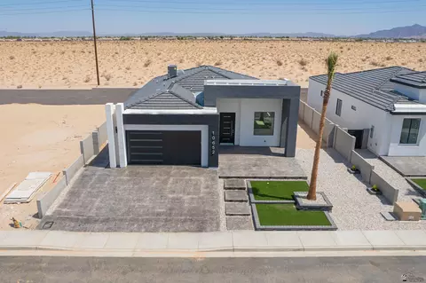 Exterior - 10652 E 45 Pl, Yuma, AZ 85367 photo 3 of 10