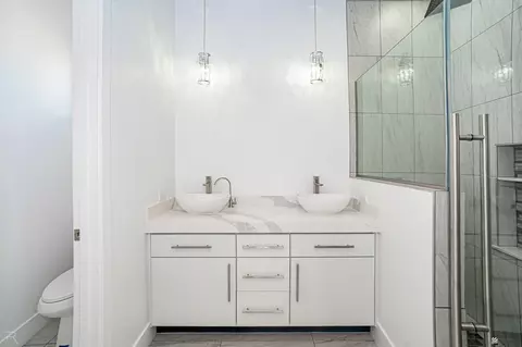 Bath - 10652 E 45 Pl, Yuma, AZ 85367 photo 3 of 5