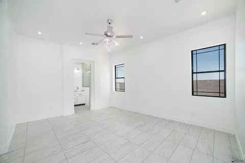 Bedroom - 10652 E 45 Pl, Yuma, AZ 85367 photo 4 of 5