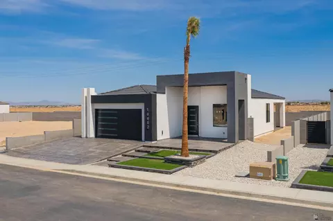 Exterior - 10652 E 45 Pl, Yuma, AZ 85367 photo 2 of 10