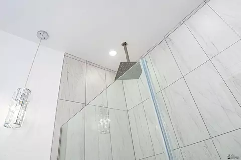 Bath - 10652 E 45 Pl, Yuma, AZ 85367 photo 4 of 5