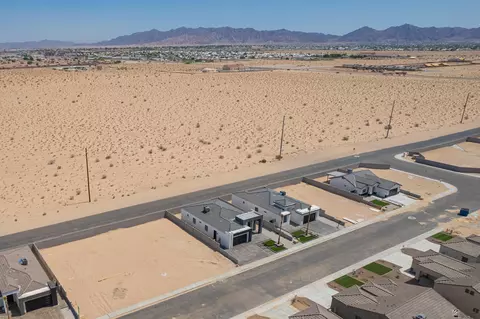 View/Area - 10652 E 45 Pl, Yuma, AZ 85367 photo 5 of 7
