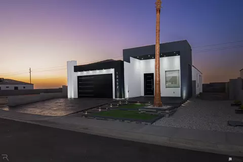 Exterior - 10652 E 45 Pl, Yuma, AZ 85367 photo 8 of 10