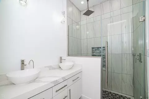 Bath - 10652 E 45 Pl, Yuma, AZ 85367 photo 5 of 5