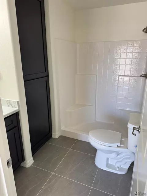 Bath - 3744 E Santa Palmira St, San Luis, AZ 85336 photo 1 of 3
