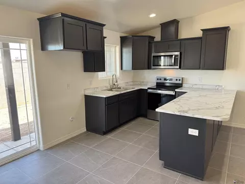 Kitchen - 3744 E Santa Palmira St, San Luis, AZ 85336 photo 3 of 6