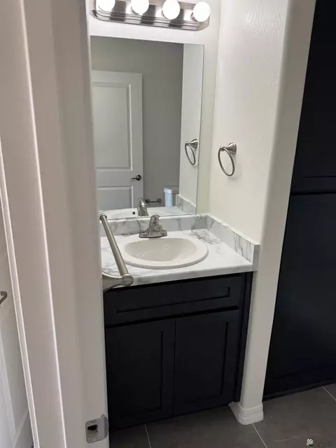 Bath - 3744 E Santa Palmira St, San Luis, AZ 85336 photo 2 of 3