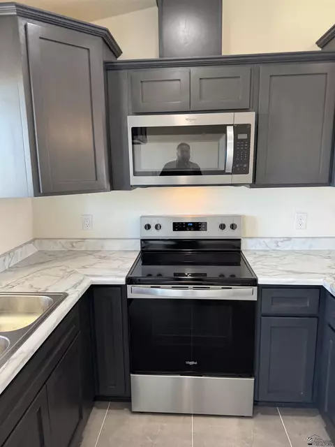 Kitchen - 3744 E Santa Palmira St, San Luis, AZ 85336 photo 6 of 6