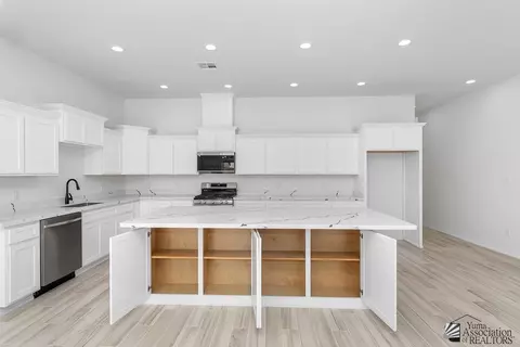 Kitchen - 7882 E 35 Pl, Yuma, AZ 85365 photo 5 of 5
