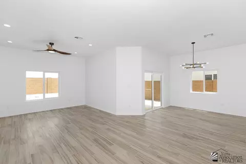 Living - 7882 E 35 Pl, Yuma, AZ 85365 photo 3 of 3