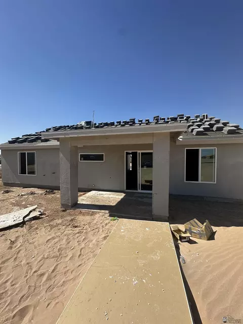 Exterior - 10811 E 45 Pl, Yuma, AZ 85367 photo 2 of 2