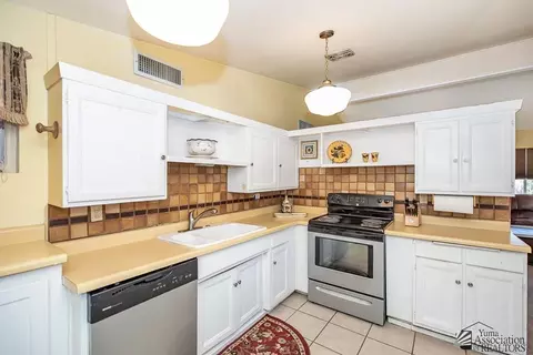 Kitchen - 123 E 25 Pl, Yuma, AZ 85364 photo 1 of 3
