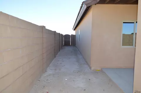 Exterior - 13134 E 54 Dr, Yuma, AZ 85367 photo 2 of 4
