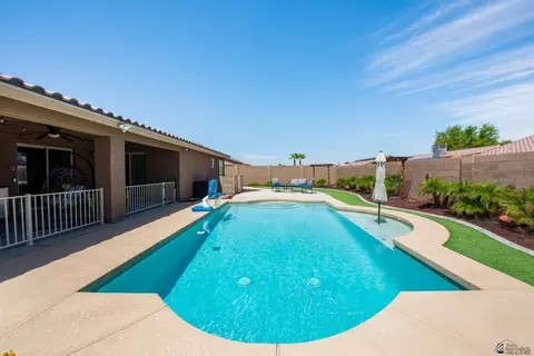 Exterior - 11660 E 36 St, Yuma, AZ 85367 photo 5 of 8
