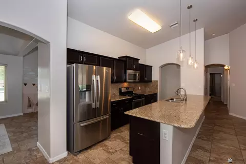 Kitchen - 11660 E 36 St, Yuma, AZ 85367 photo 3 of 3