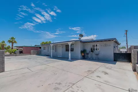 2011 E 25 Pl, Yuma, AZ 85365 photo 2