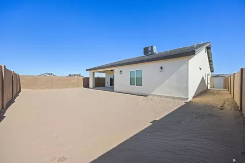 Exterior - 7967 E 35 Pl, Yuma, AZ 85365 photo 2 of 4
