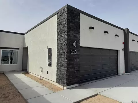 3731 E Santa Palmira St, San Luis, AZ 85336