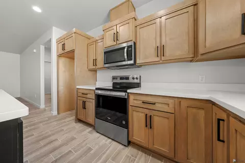 Kitchen - 10792 E 45 Ln, Yuma, AZ 85367 photo 3 of 4
