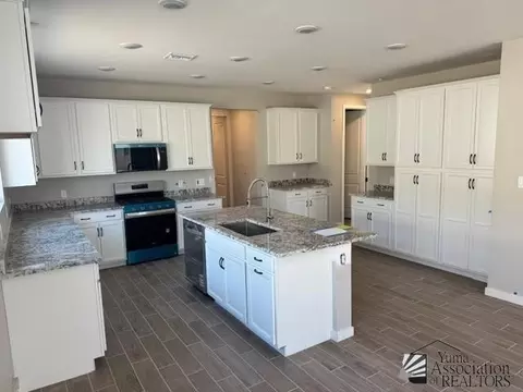 7573 E 35 St, Yuma, AZ 85365 photo 3