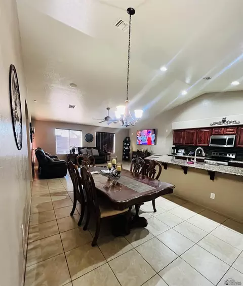 Dining - 6332 E 46 Pl, Yuma, AZ 85365 photo 1 of 1