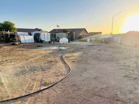 Exterior - 6332 E 46 Pl, Yuma, AZ 85365 photo 14 of 15