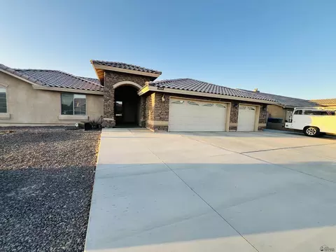 Exterior - 6332 E 46 Pl, Yuma, AZ 85365 photo 7 of 15