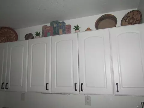 Kitchen - 13367 E 53 Ln, Yuma, AZ 85367 photo 3 of 4