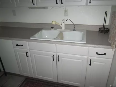 Kitchen - 13367 E 53 Ln, Yuma, AZ 85367 photo 2 of 4