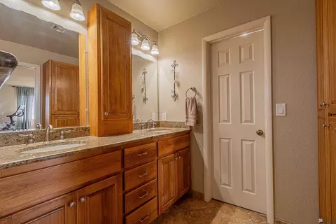 Bath - 2110 E 27 St, Yuma, AZ 85364 photo 2 of 5