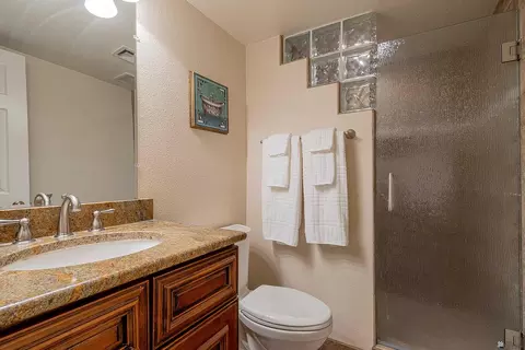 Bath - 2110 E 27 St, Yuma, AZ 85364 photo 5 of 5