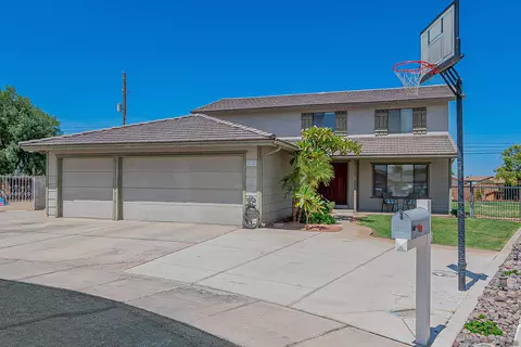 Exterior - 2110 E 27 St, Yuma, AZ 85364 photo 2 of 12