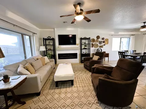Living - 14538 E 52 St, Yuma, AZ 85367 photo 4 of 5