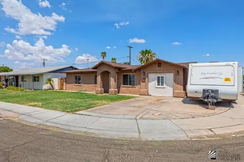 Exterior - 1358 E Morrison St, Yuma, AZ 85365 photo 3 of 8