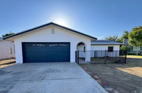 1442 S 42 Dr, Yuma, AZ 85364