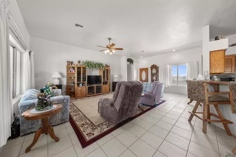 Living - 14484 E 55 Ln, Yuma, AZ 85367 photo 1 of 2