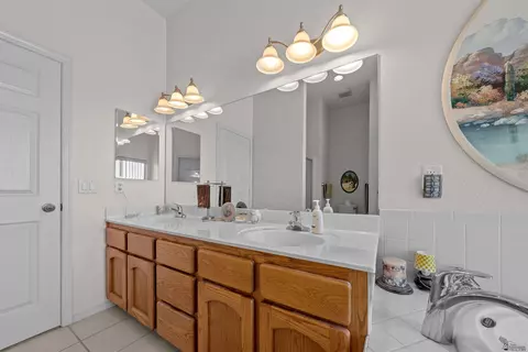 Bath - 14484 E 55 Ln, Yuma, AZ 85367 photo 4 of 6