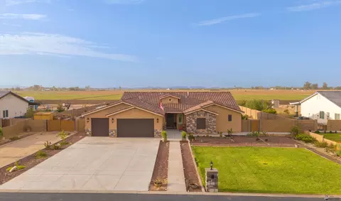 3574 E Corso Cavallo Ln, Yuma, AZ 85365