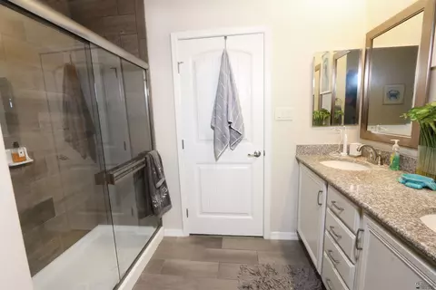 Bath - 6015 E Morning Ln, Yuma, AZ 85365 photo 1 of 2