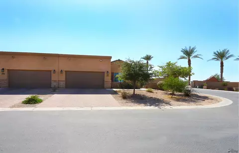 Exterior - 6015 E Morning Ln, Yuma, AZ 85365 photo 6 of 7