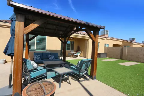 Exterior - 6015 E Morning Ln, Yuma, AZ 85365 photo 4 of 7