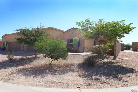 Exterior - 6015 E Morning Ln, Yuma, AZ 85365 photo 5 of 7