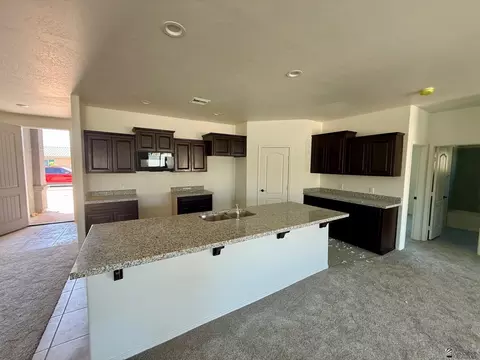 7402 E 45 Pl, Yuma, AZ 85365 photo 4
