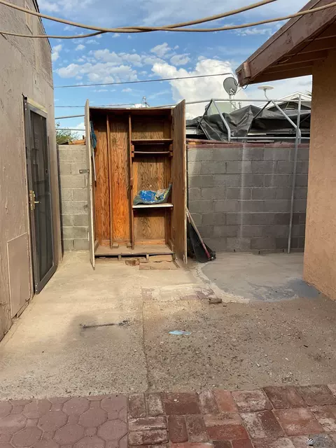 Exterior - 1314 E 24 Pl, Yuma, AZ 85365 photo 6 of 11