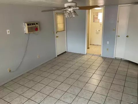 Living - 1314 E 24 Pl, Yuma, AZ 85365 photo 3 of 3